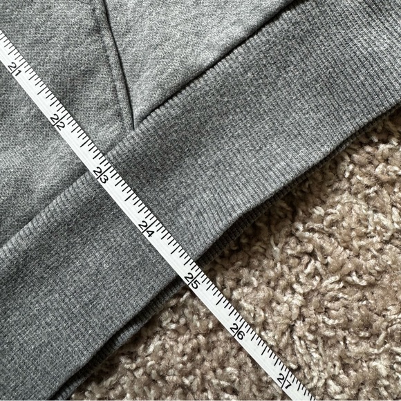 Puma Pullover Hoodie Men's Size L Gray Fleece Logo Sweatshirt Kangaroo Pockets - Picture 8 of 10